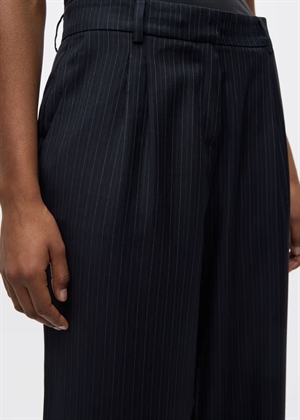 Endore buks 7269 Dark Navy Pinstripe Envii